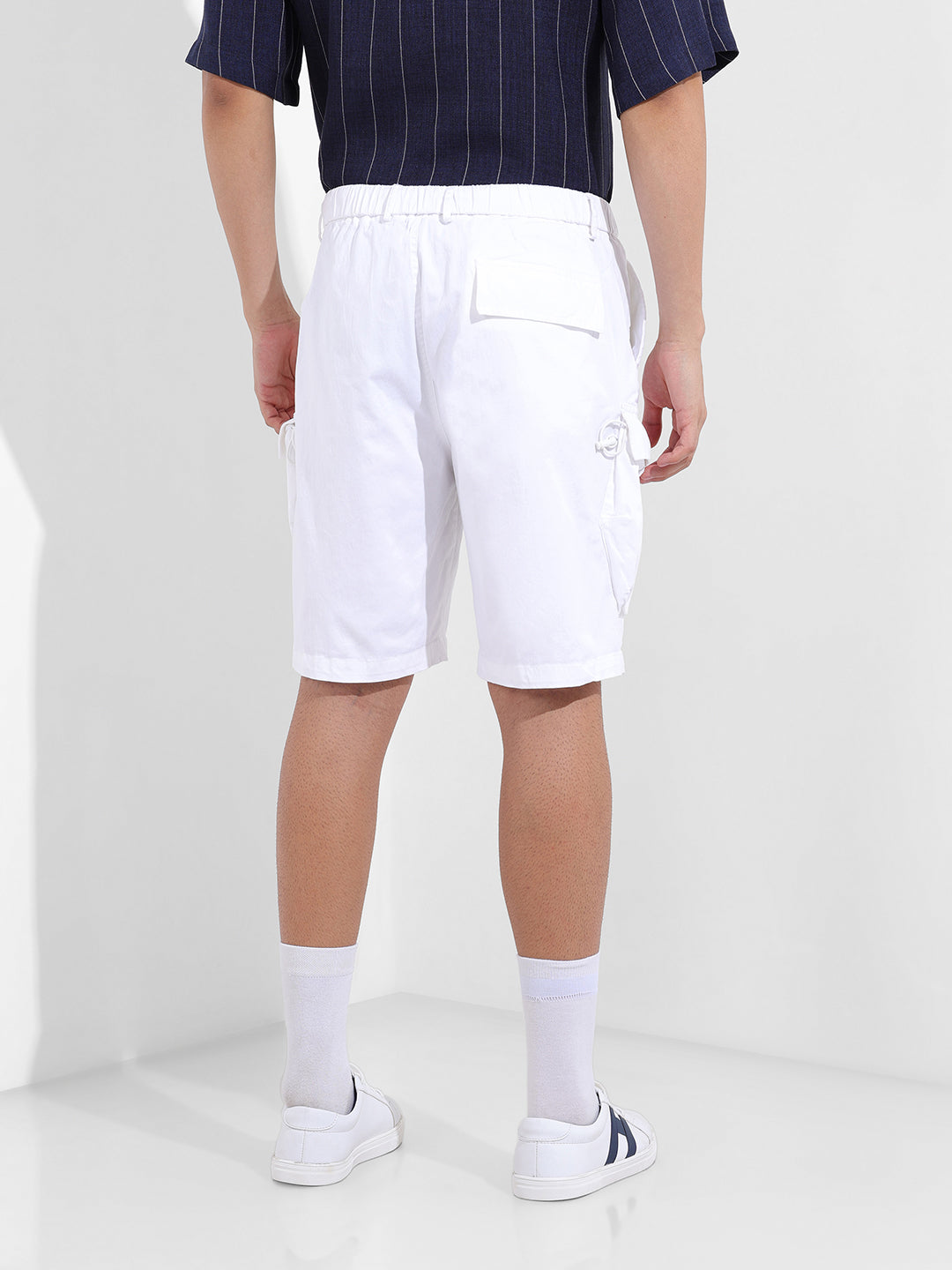Men's White Relaxed Fit Solid Utility Shorts
