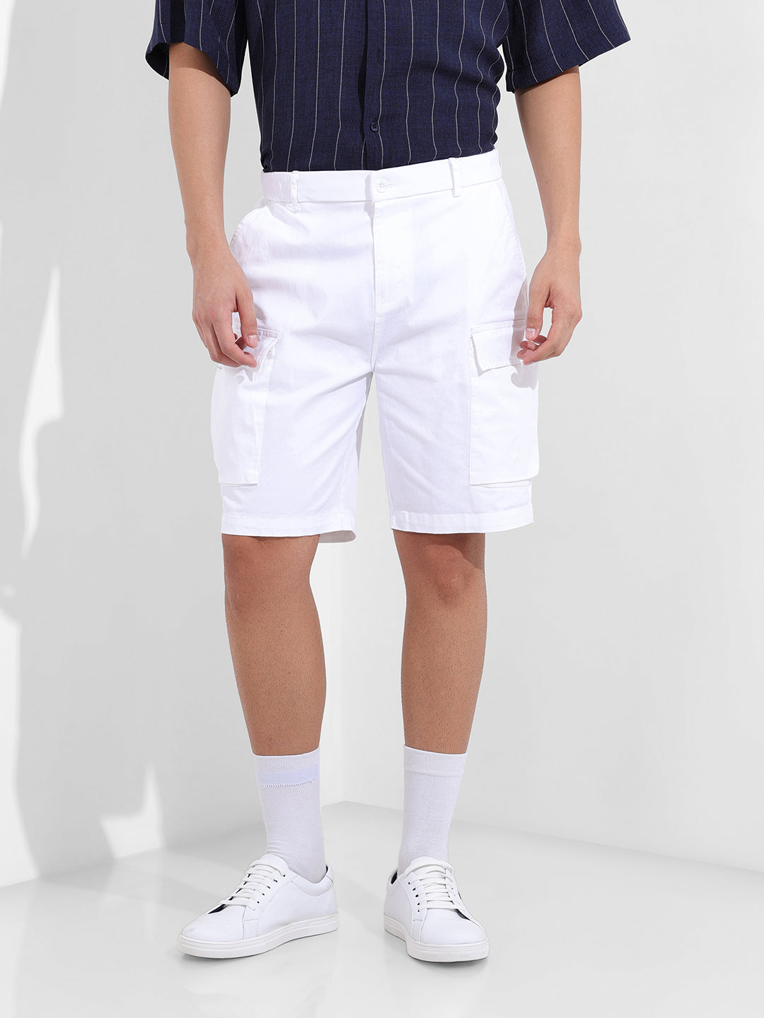 Men's White Relaxed Fit Solid Utility Shorts