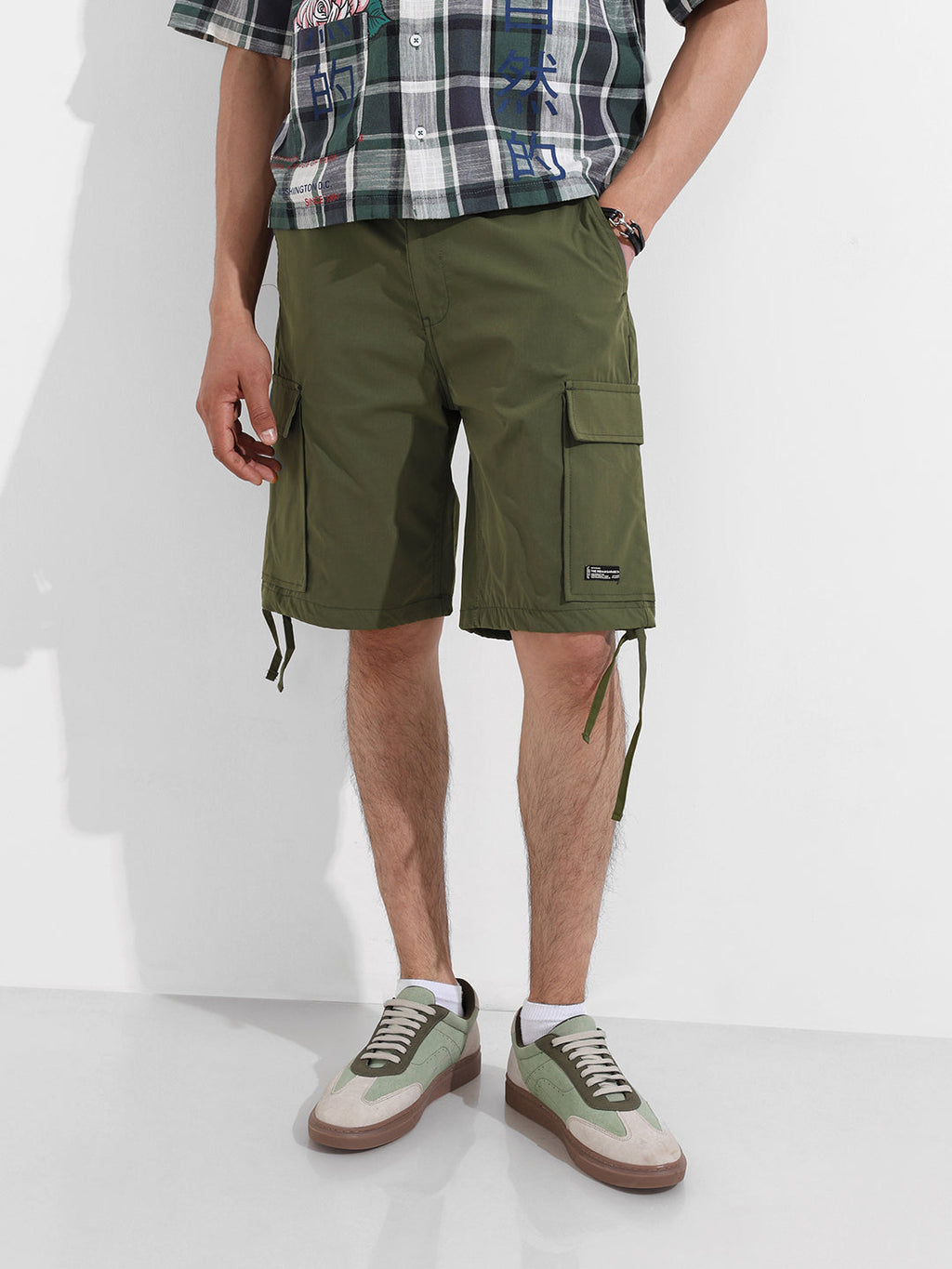 Men's Green Relaxed Fit Textured Utility Shorts