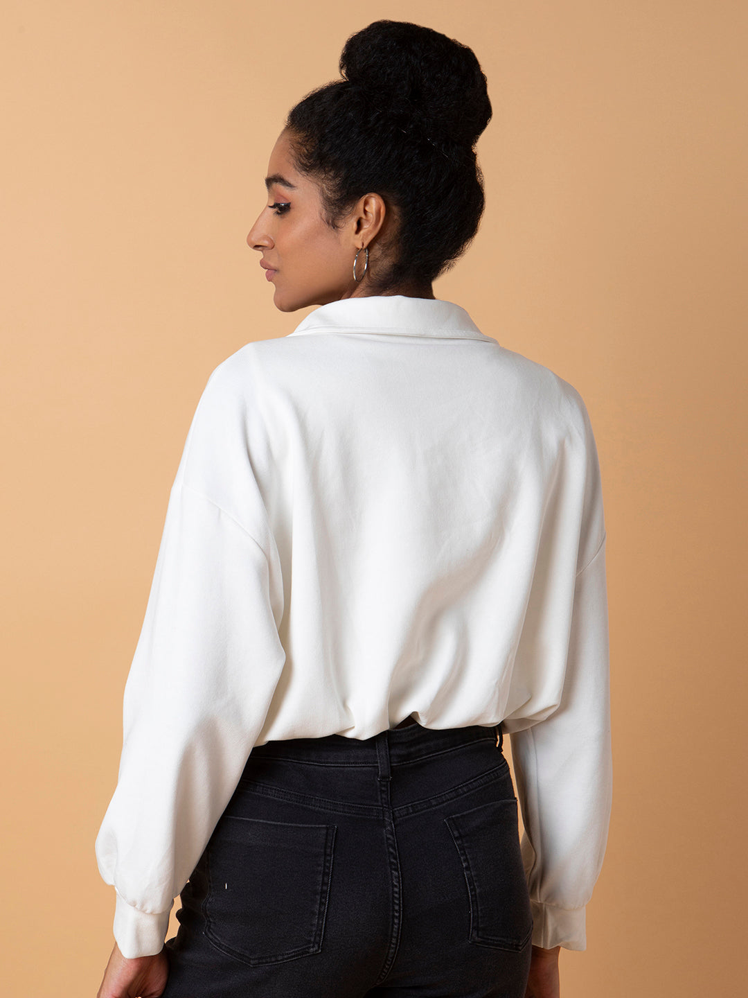 Women's Off White Solid Knits Shirt Collar Top