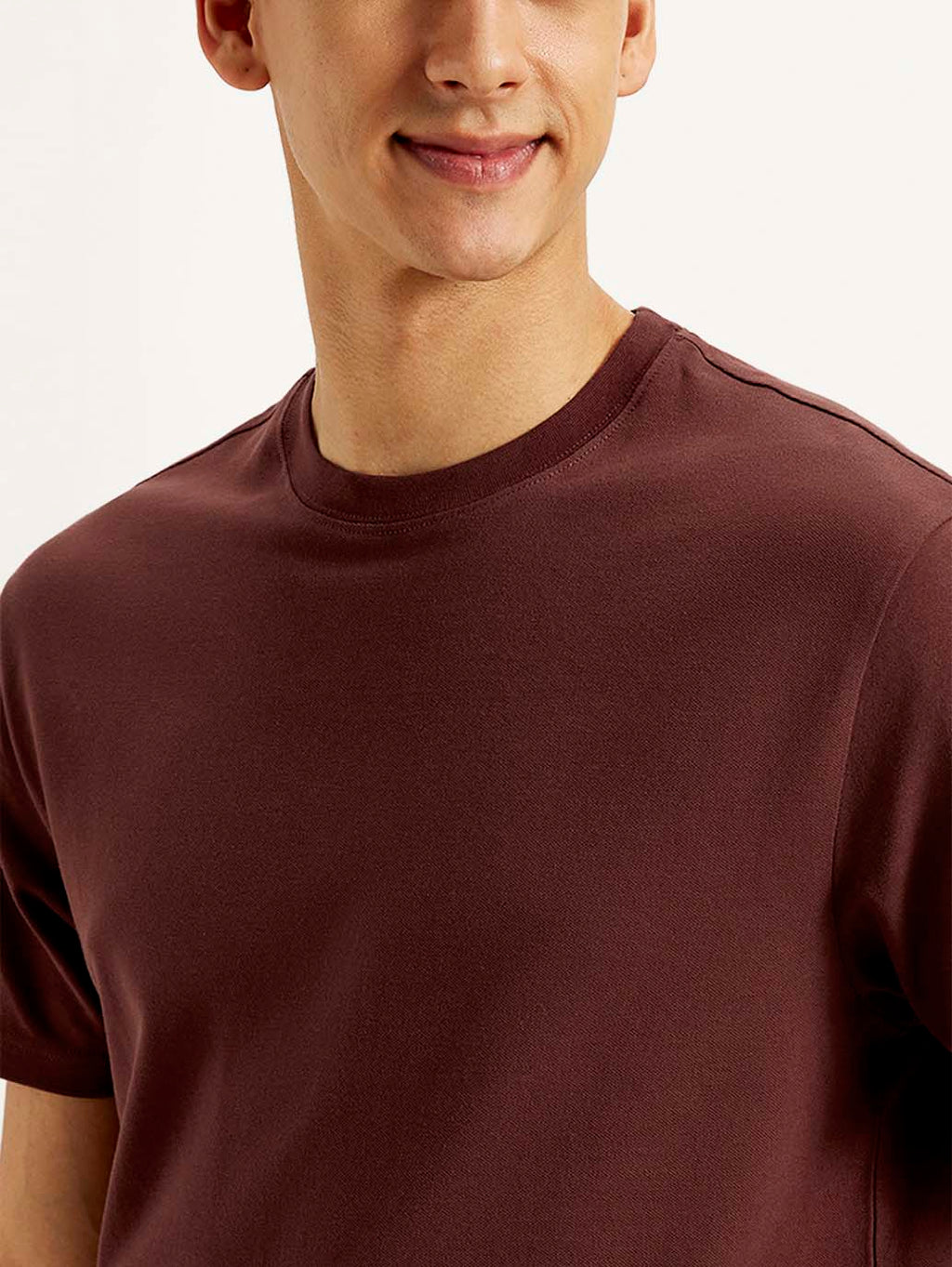 Men's Solid Slim Fit T-shirt