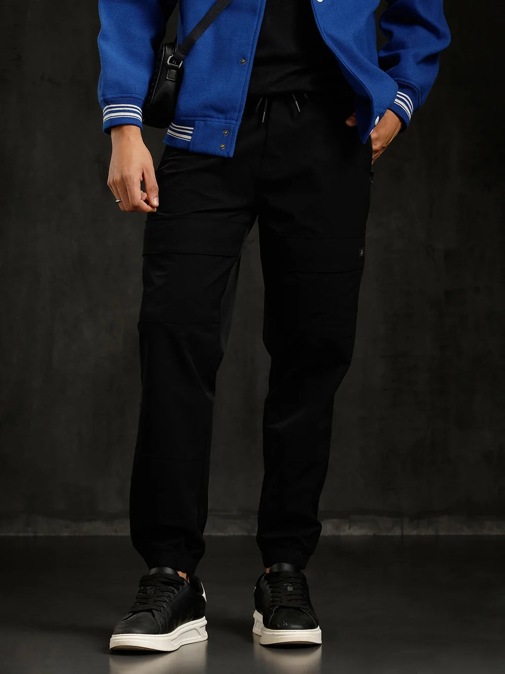 Solid Straight Fit Jogger | Black