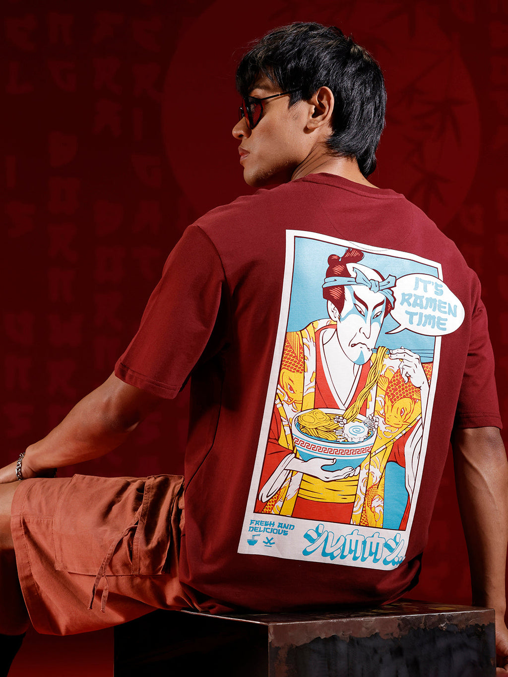 Minimal chest print T-shirt | Maroon