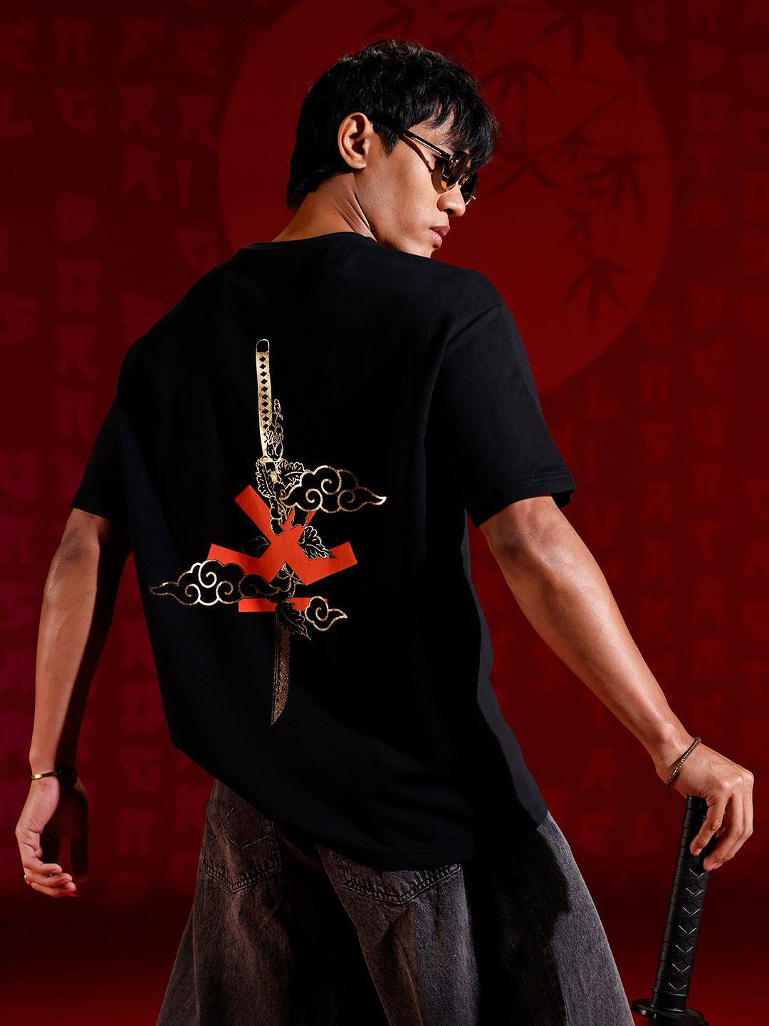 Puff print chest motif oversized tshirt | Black
