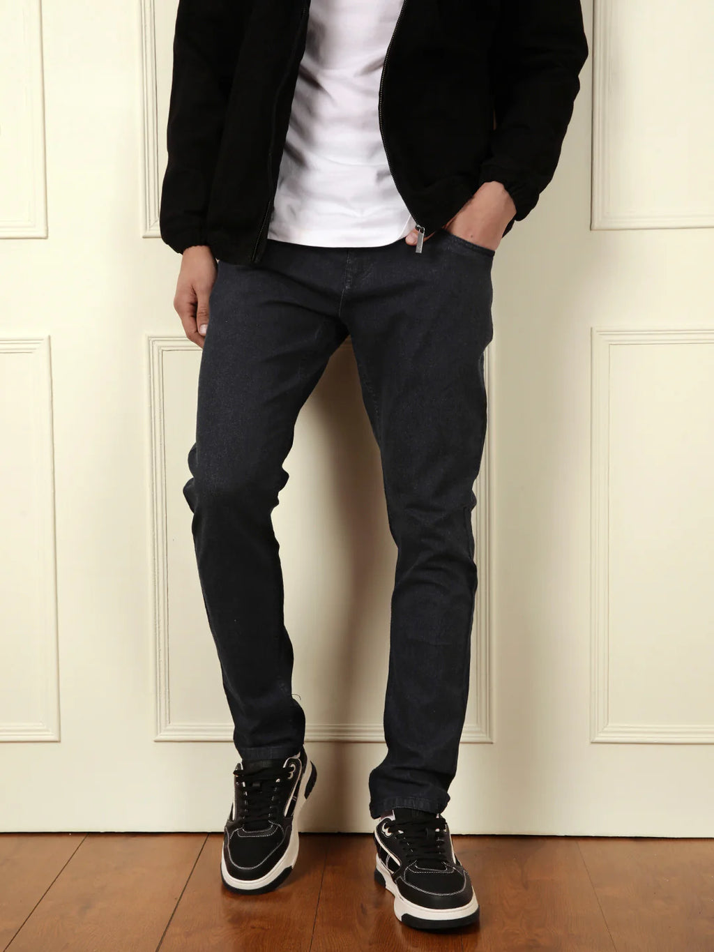 Casual Slim Tapered Jeans | Black