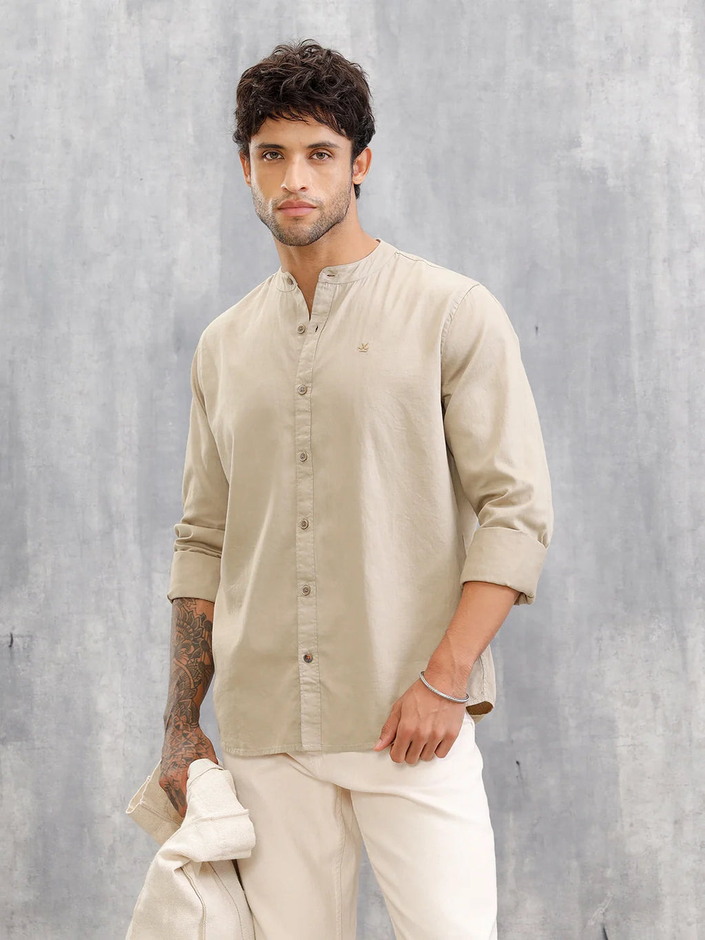 Regular Fit Solid Mandarine Collar Shirt I Beige