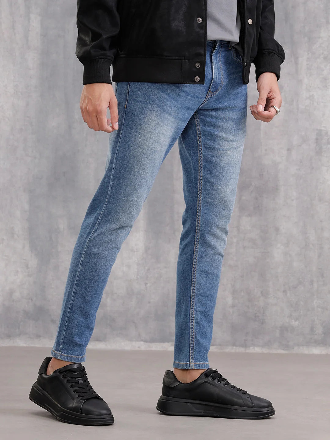 Skinny Crop Mid Wash Jeans I Blue