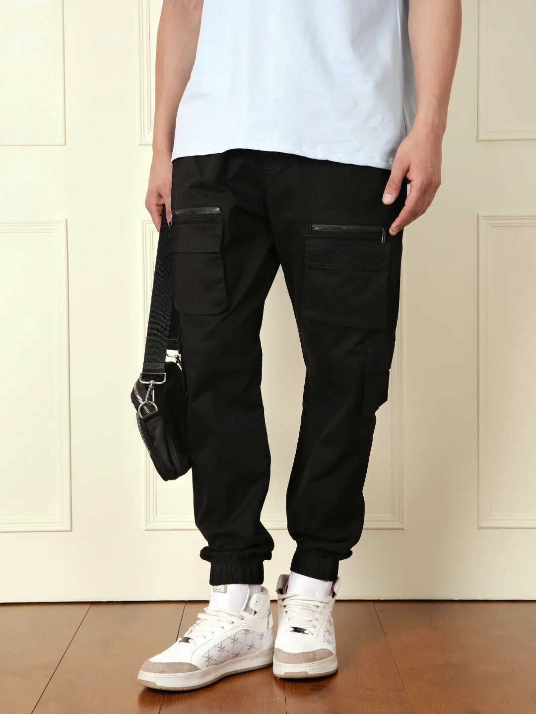 Solid Relaxed Fit Cargo Pant