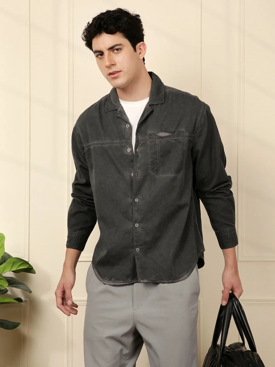 Cuban Collar Relaxed Shirt in Black