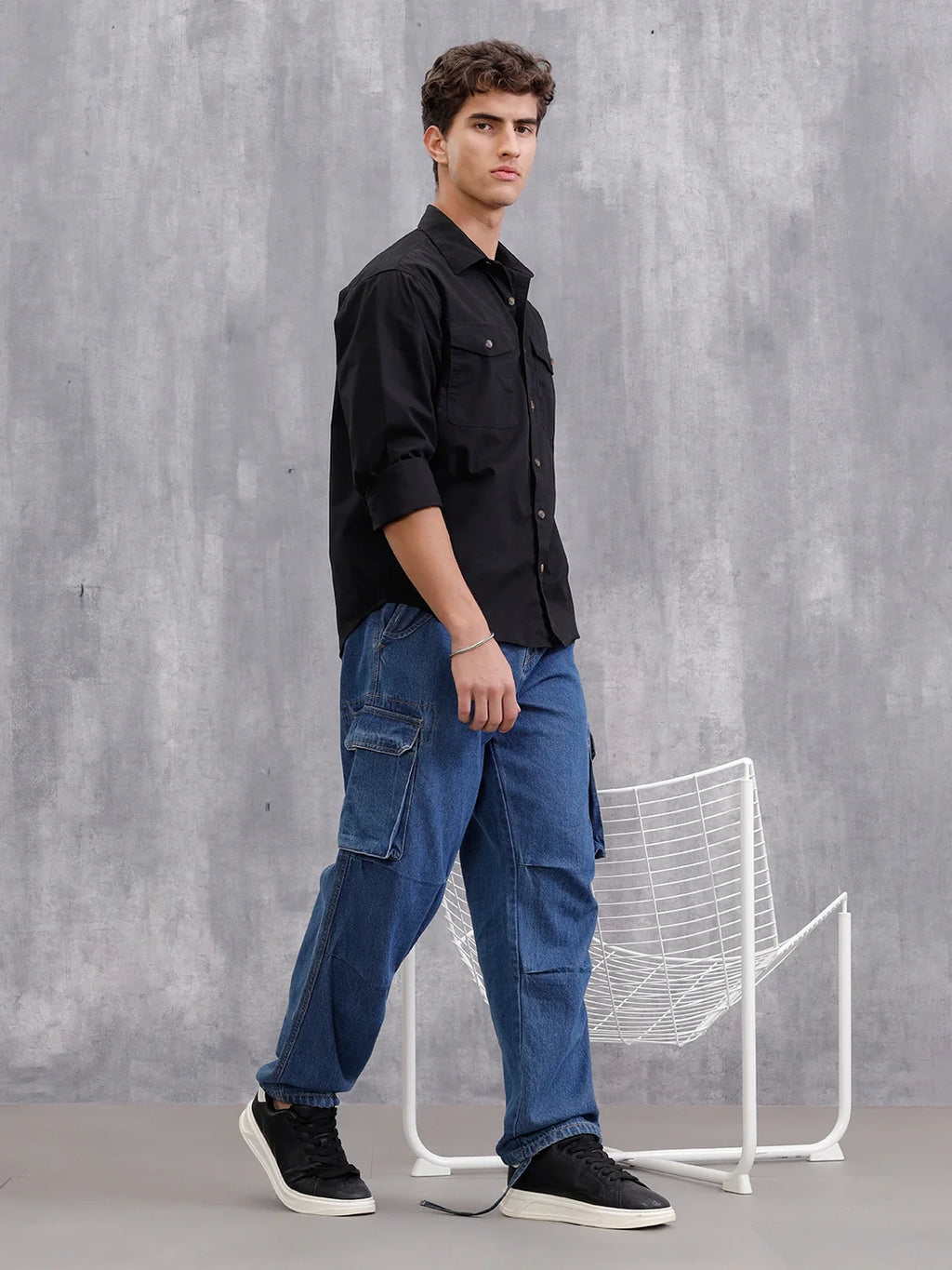 100% Cotton Enzyme Washed Regular Fit Shirt With Double Patch Pocket I Black