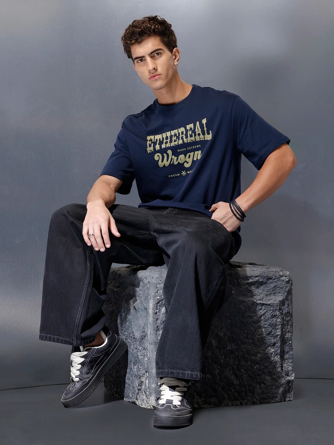 Men’s bold front print cotton t-shirt | Navy Blue