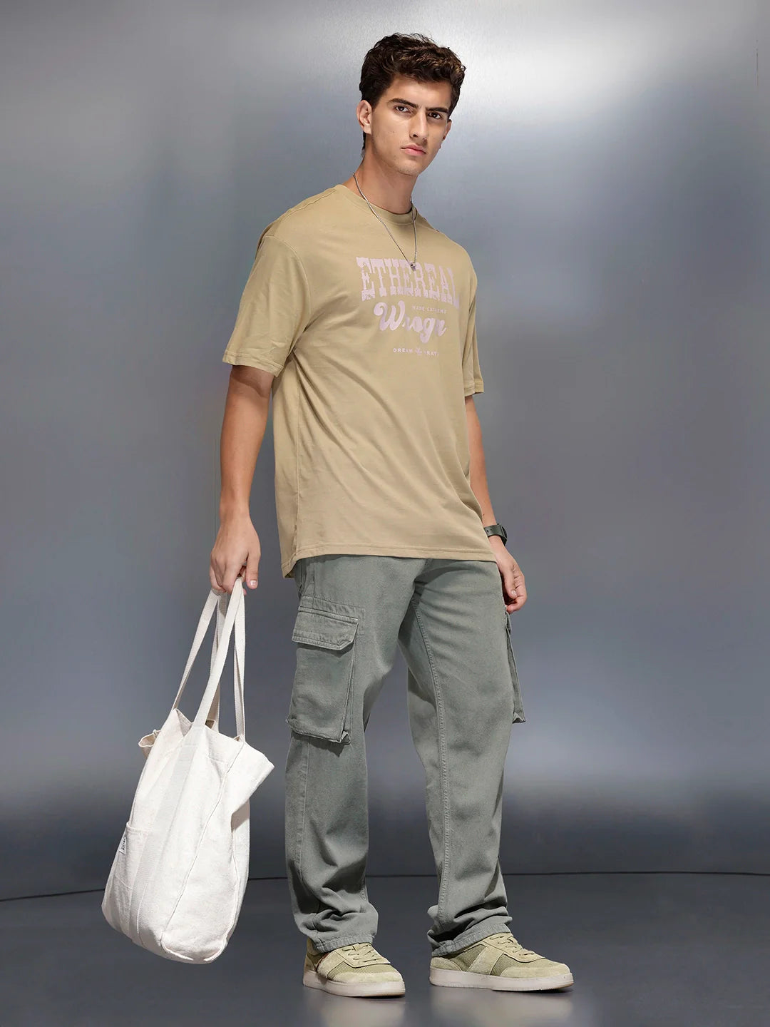 Men’sLoose fit cargo trousers | Olive