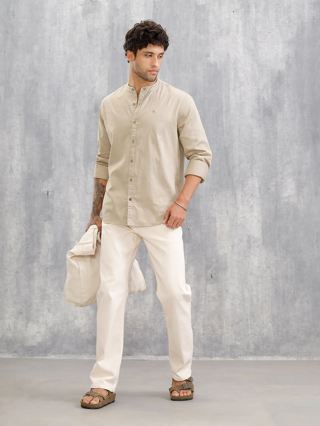 Regular Fit Solid Mandarine Collar Shirt I Beige