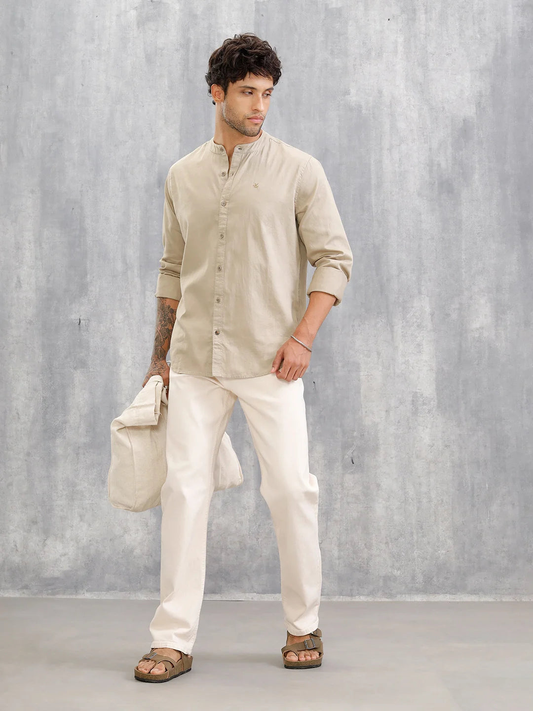 Regular Fit Solid Mandarine Collar Shirt I Beige
