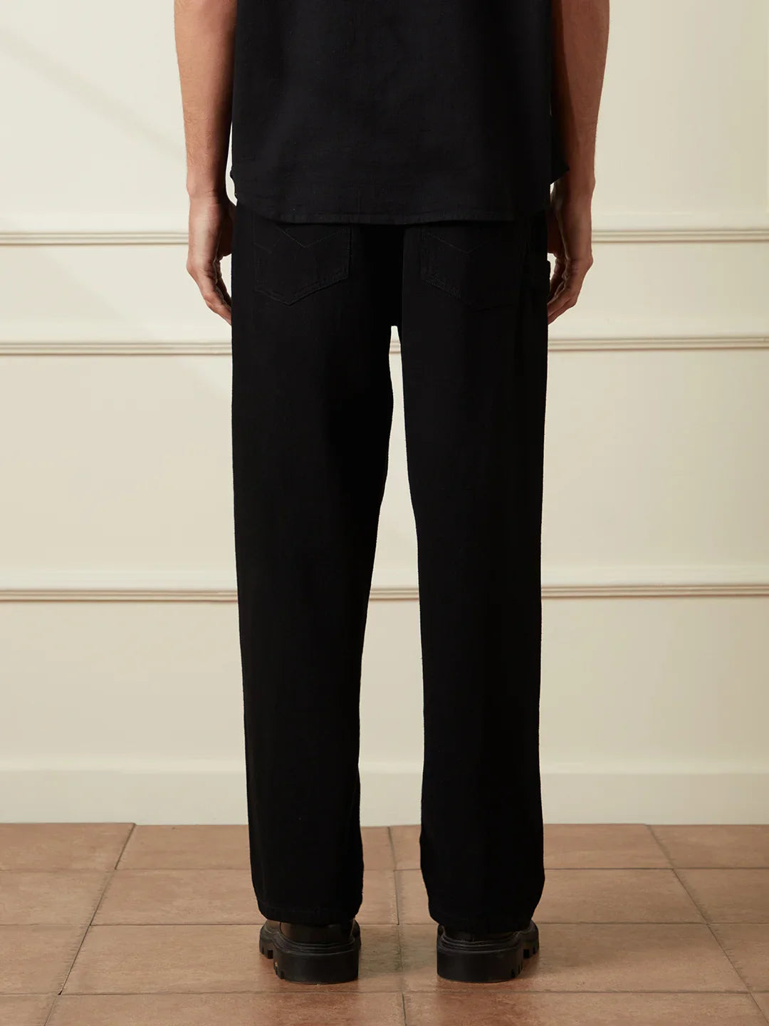 Solid Loose Fit Jeans | Black
