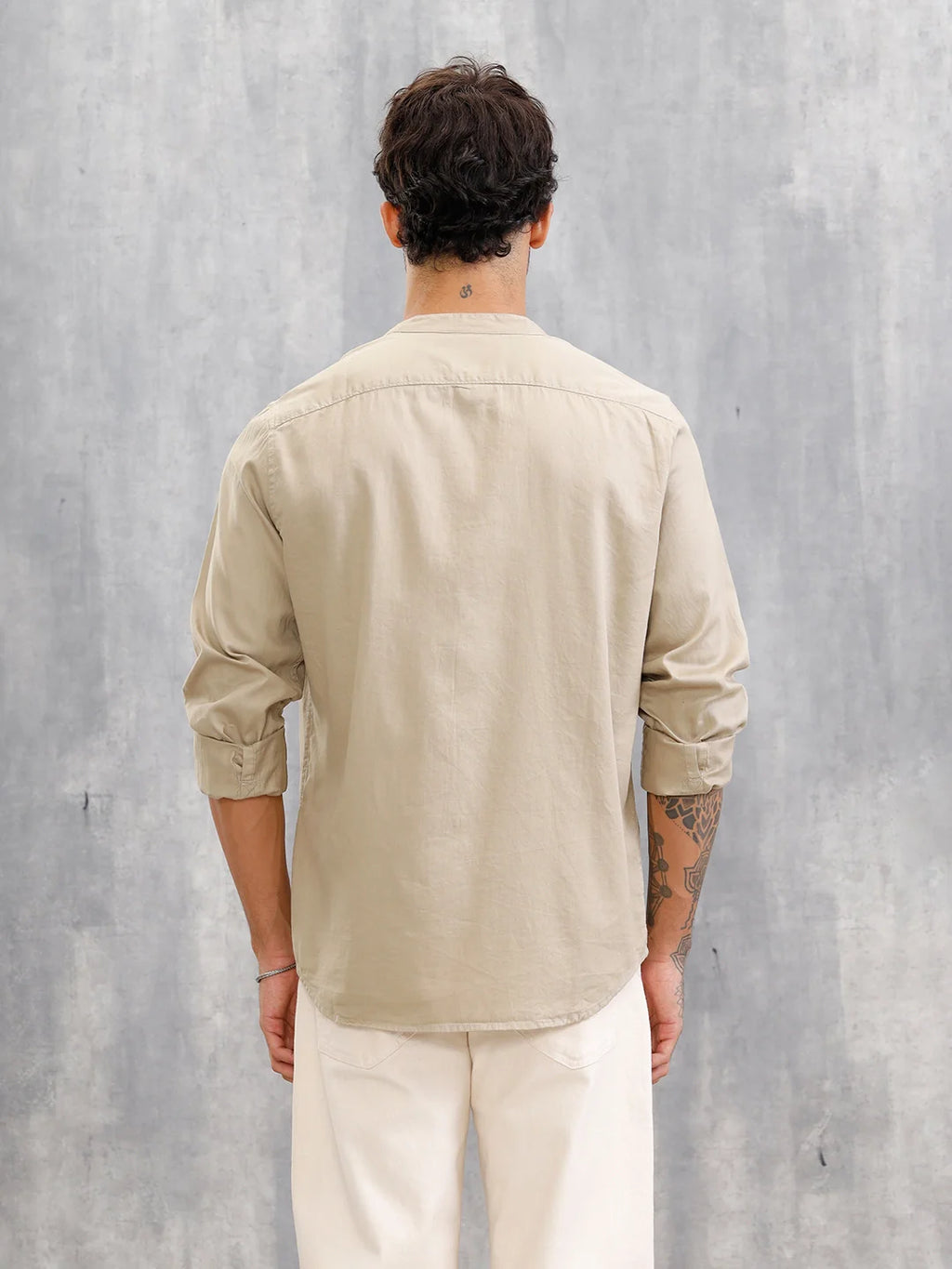 Regular Fit Solid Mandarine Collar Shirt I Beige