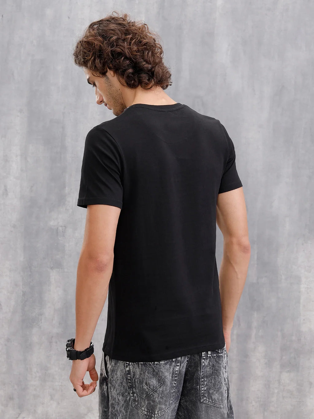 Solid Crew Neck With Contrast Stitch And Print Detail  |  Black