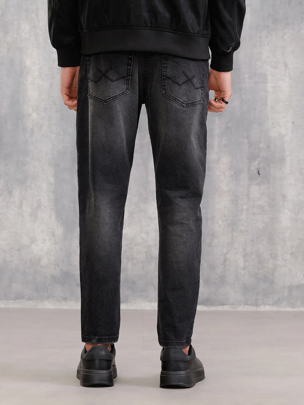 Vintage Washed Distressed Jeans I Black