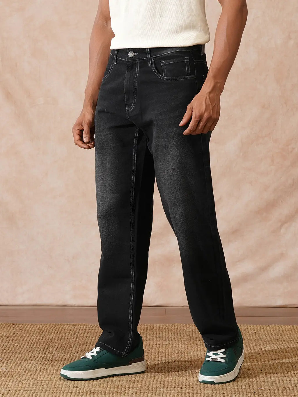 Light Fade Anti Fit Jeans | Black