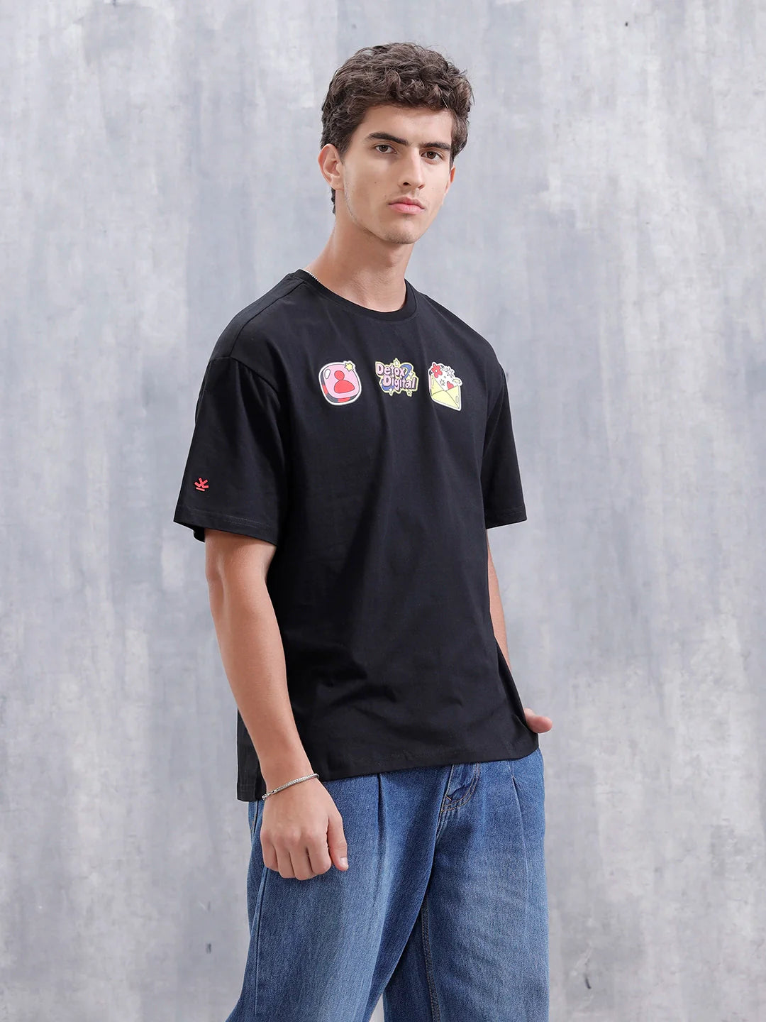 Casual Men Oversized Fit Tee With Graphic | Black