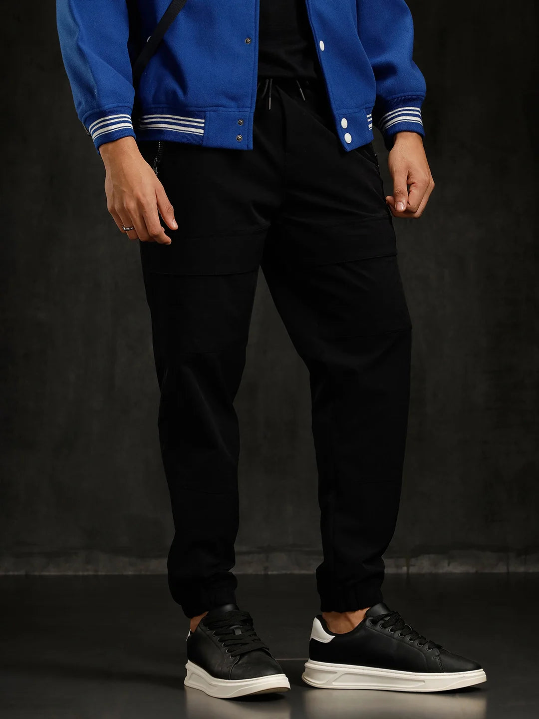 Solid Straight Fit Jogger | Black
