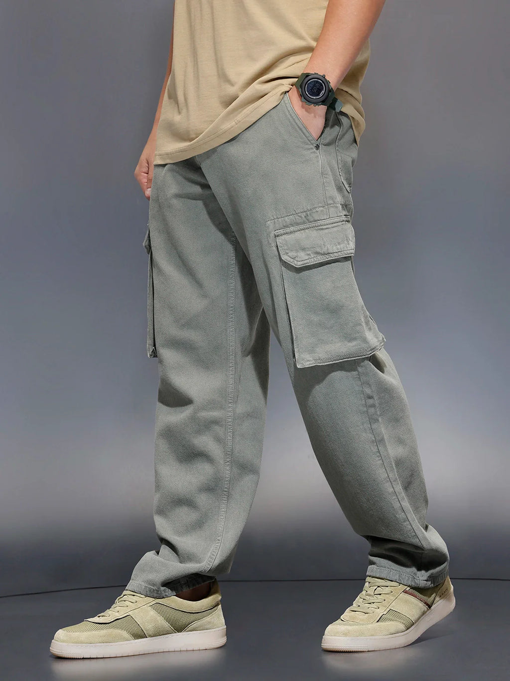 Men’sLoose fit cargo trousers | Olive