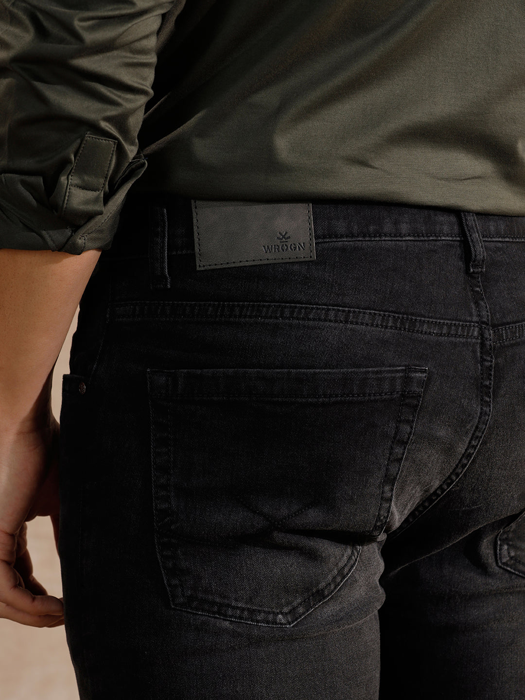 Solid Heavy Fade Slim Tapered Fit Jeans | Black