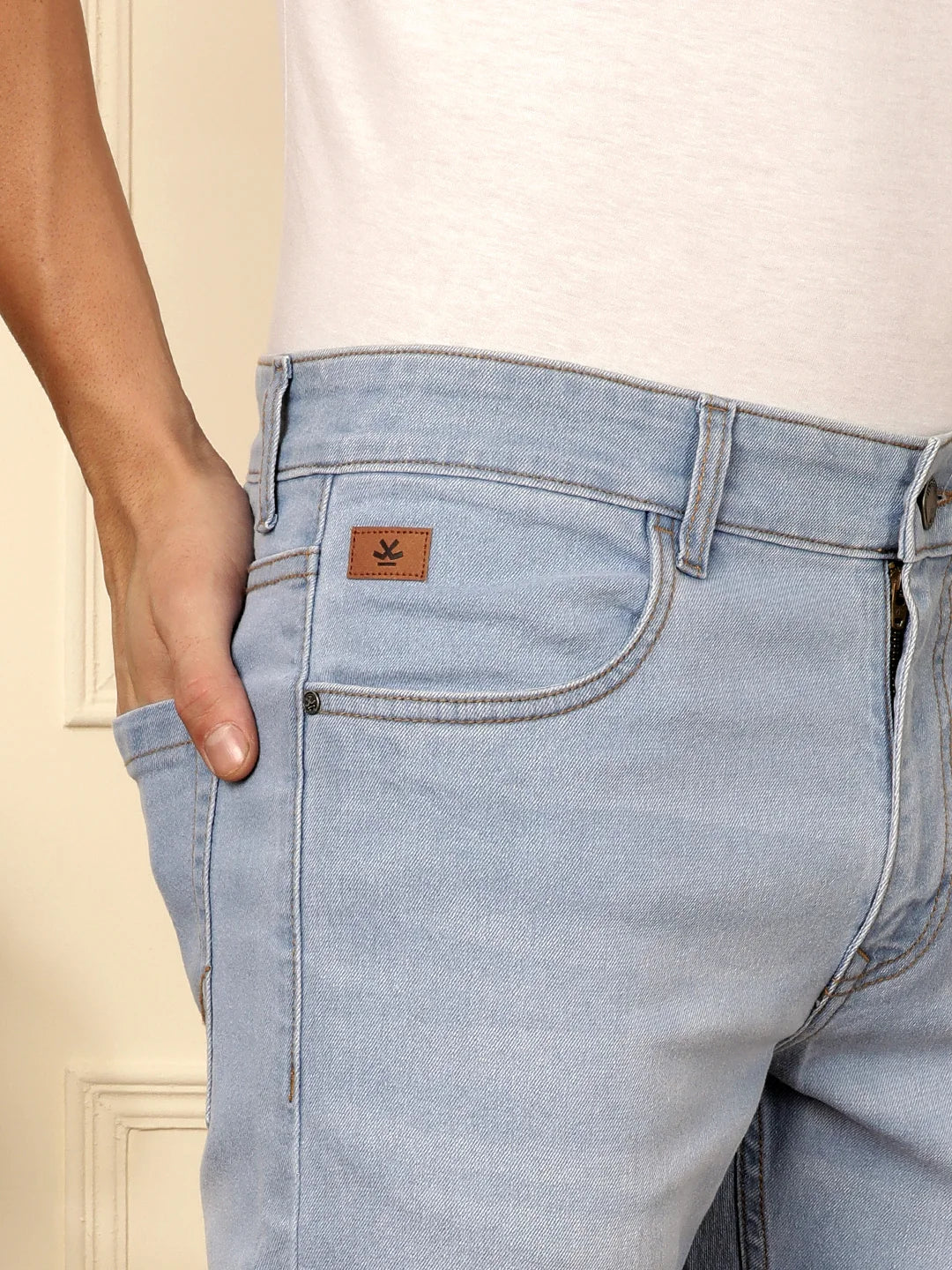 Light Fade Casual Jeans in Blue