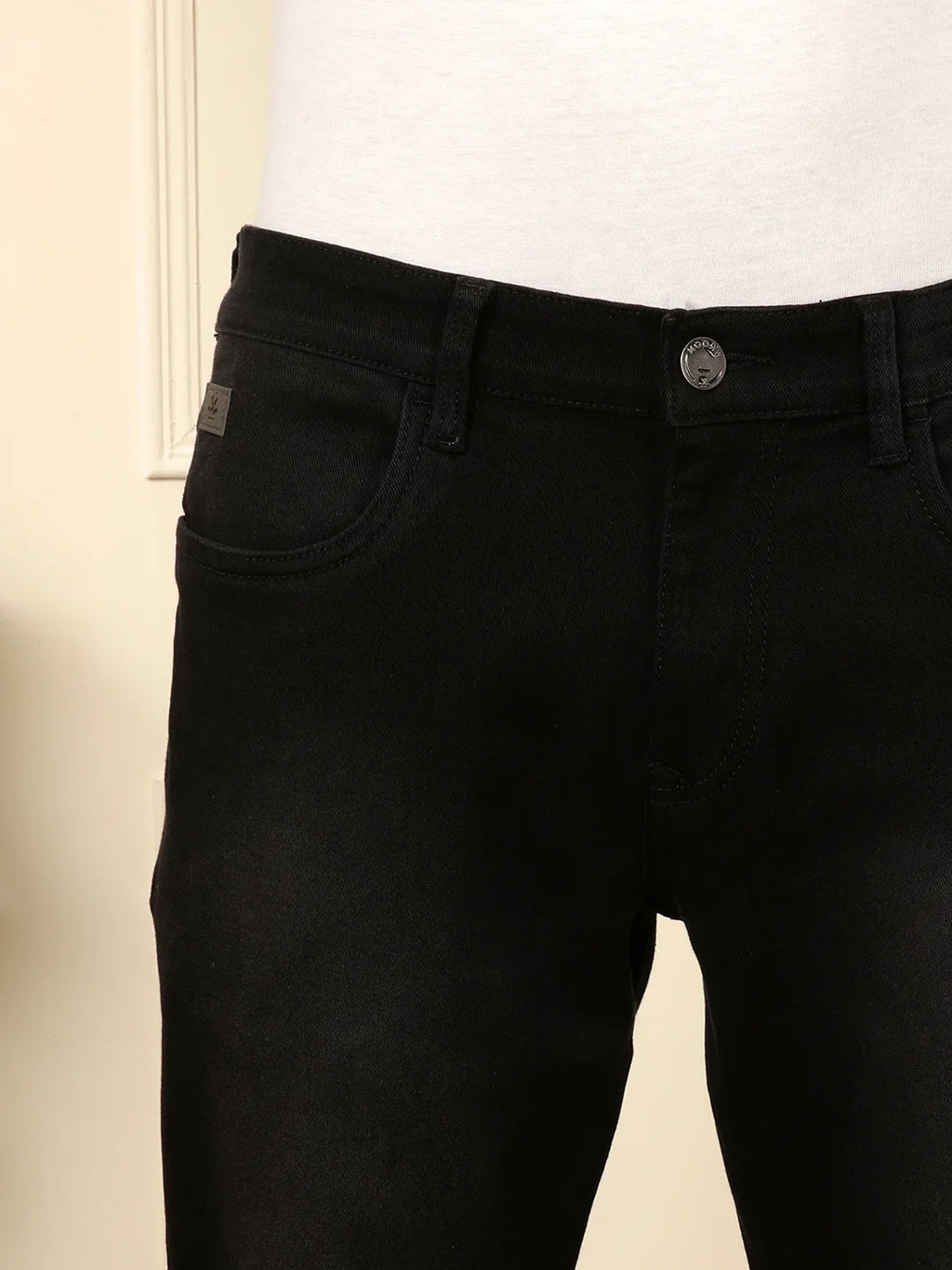 Classic Slim Fit Jeans In Black