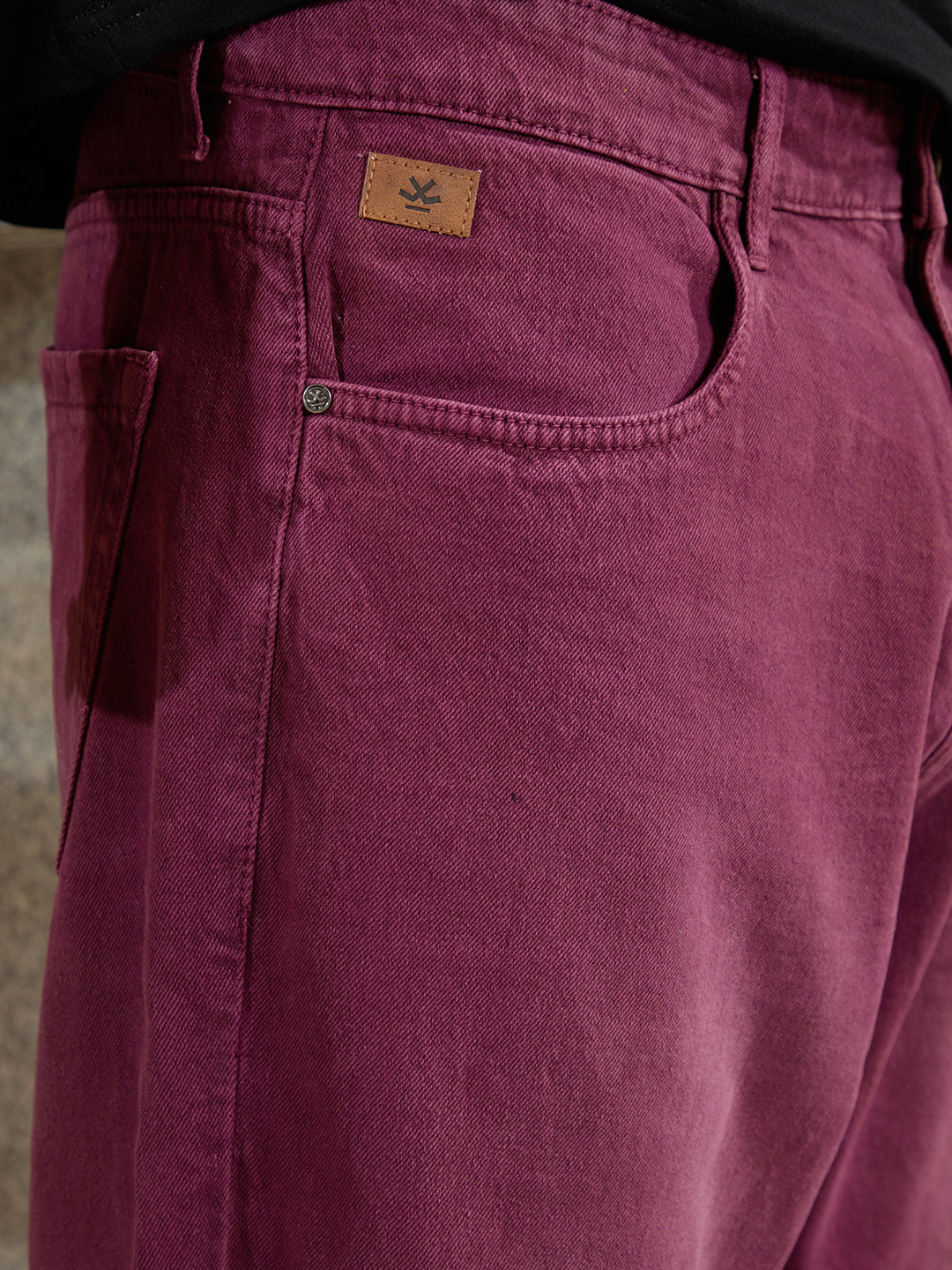 Casual Loose Fit Jeans | Maroon