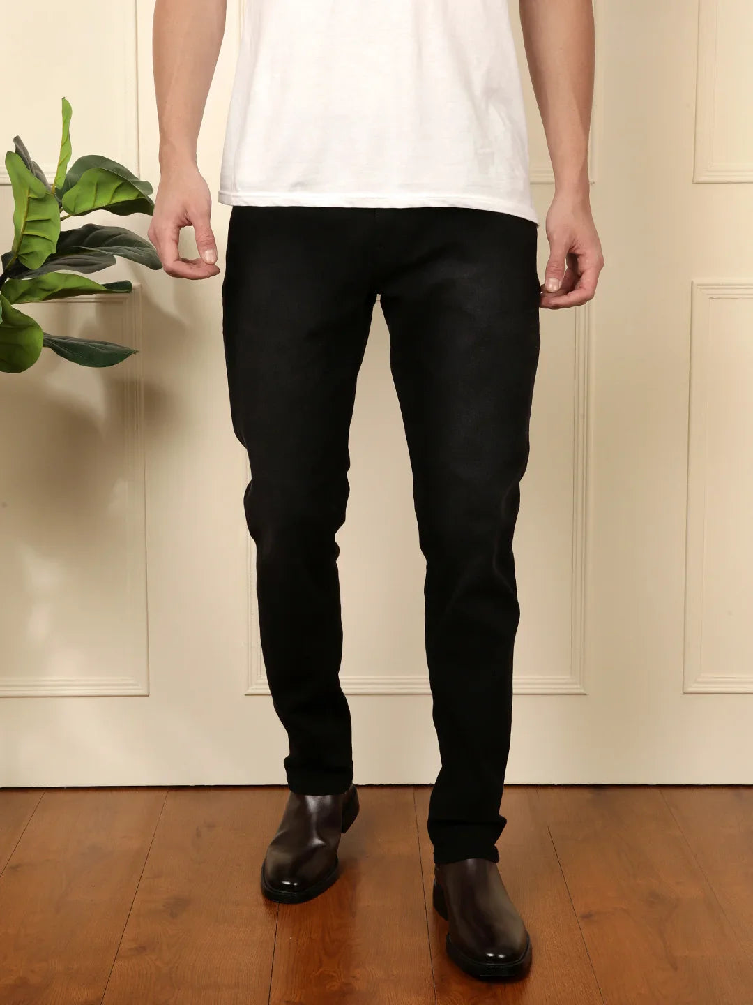 Classic Slim Fit Jeans In Black