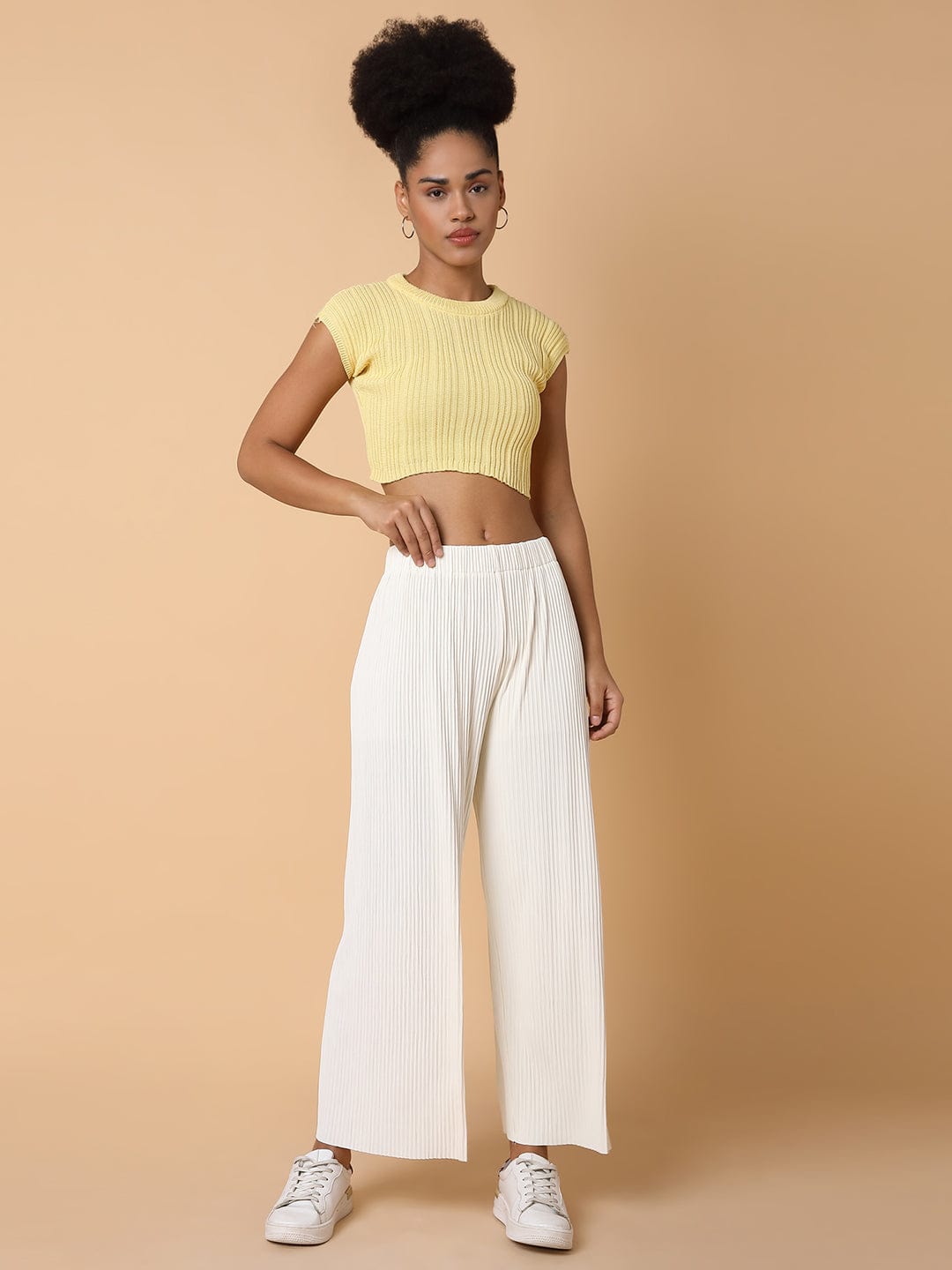Women's Cream Solid Comfort Slim Fit Flat Front Trousers