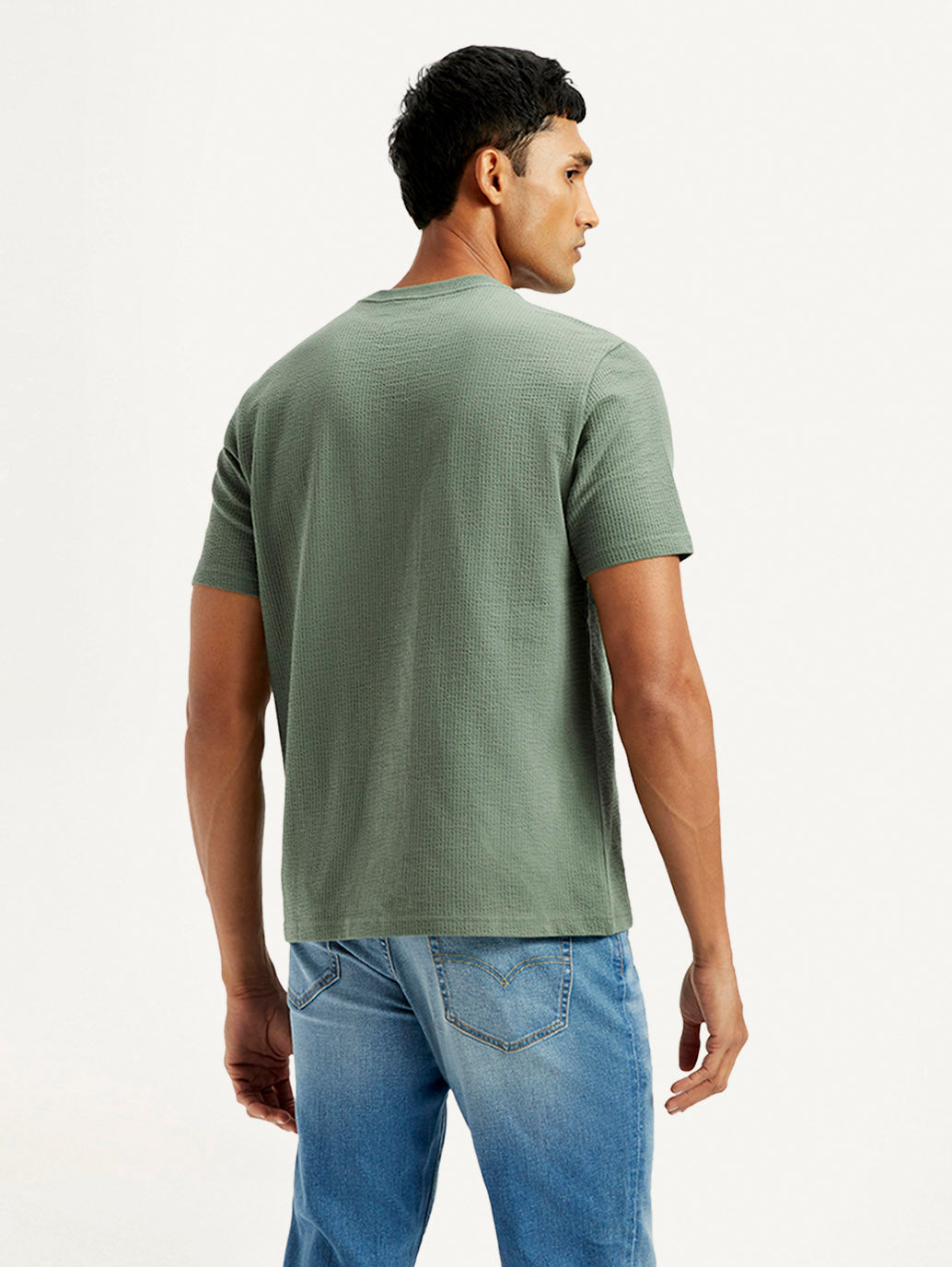 Men's Solid Regular Fit T-Shirt