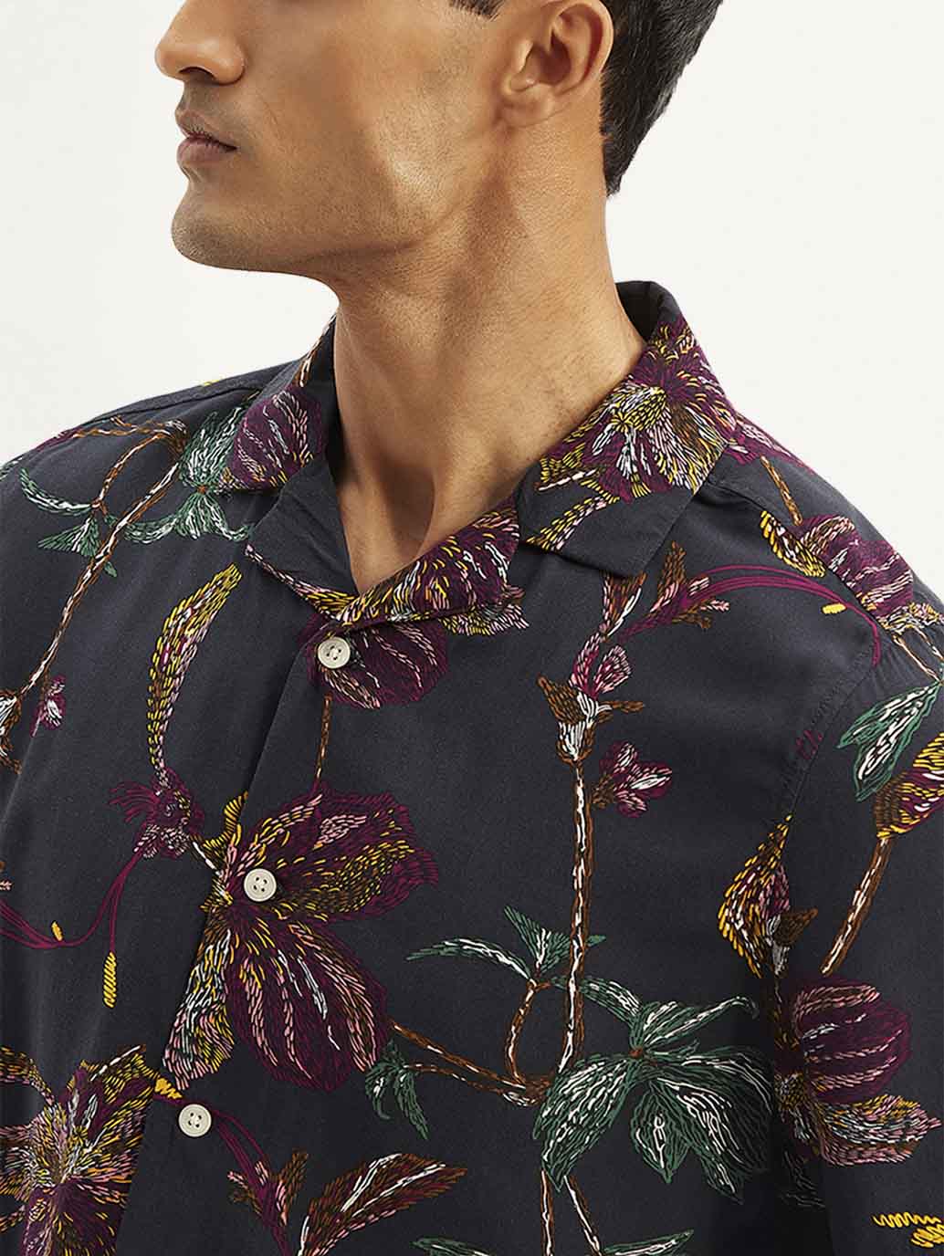 Men's Resort Collar Floral Relaxed Fit Camp Shirt
