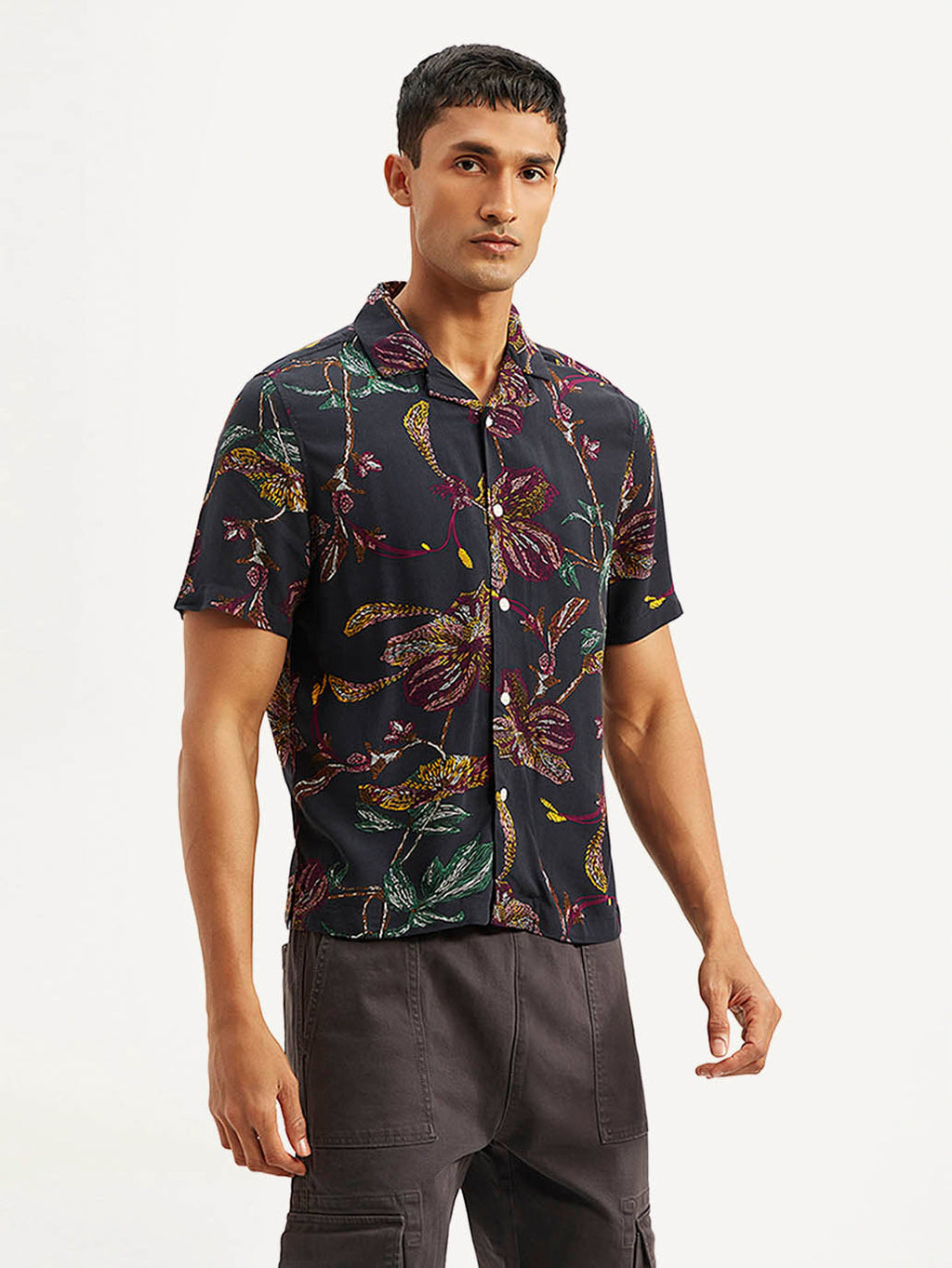 Men's Resort Collar Floral Relaxed Fit Camp Shirt