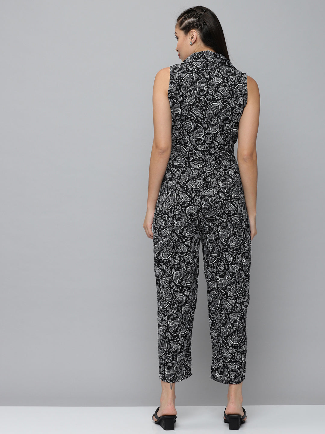 Women's Black Printed V-Neck Sleeveless Basic Jumpsuit