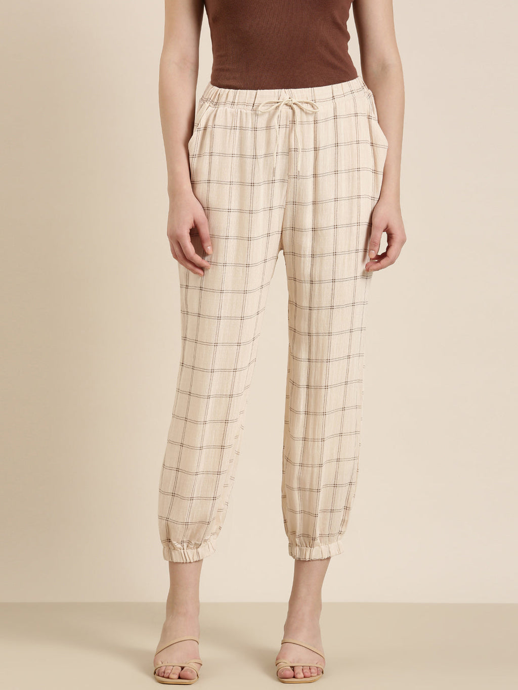 Women's Cream Checked Relaxed Mom Fit Joggers