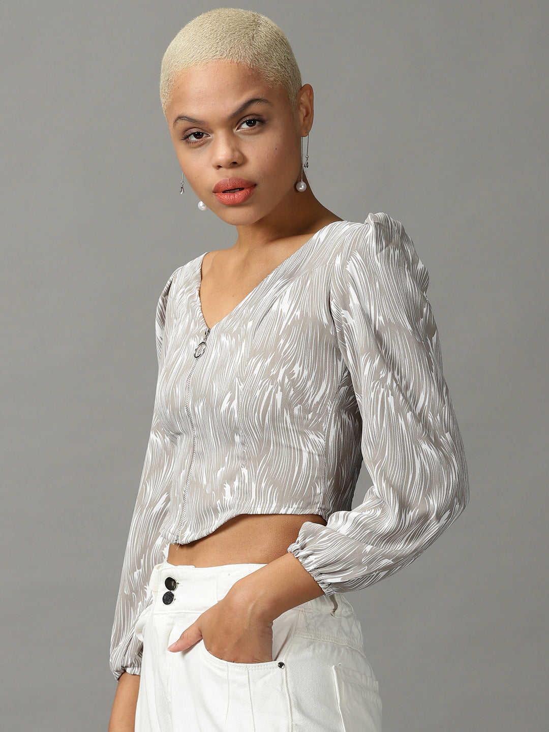 Women's Grey V-Neck Print Crop Top