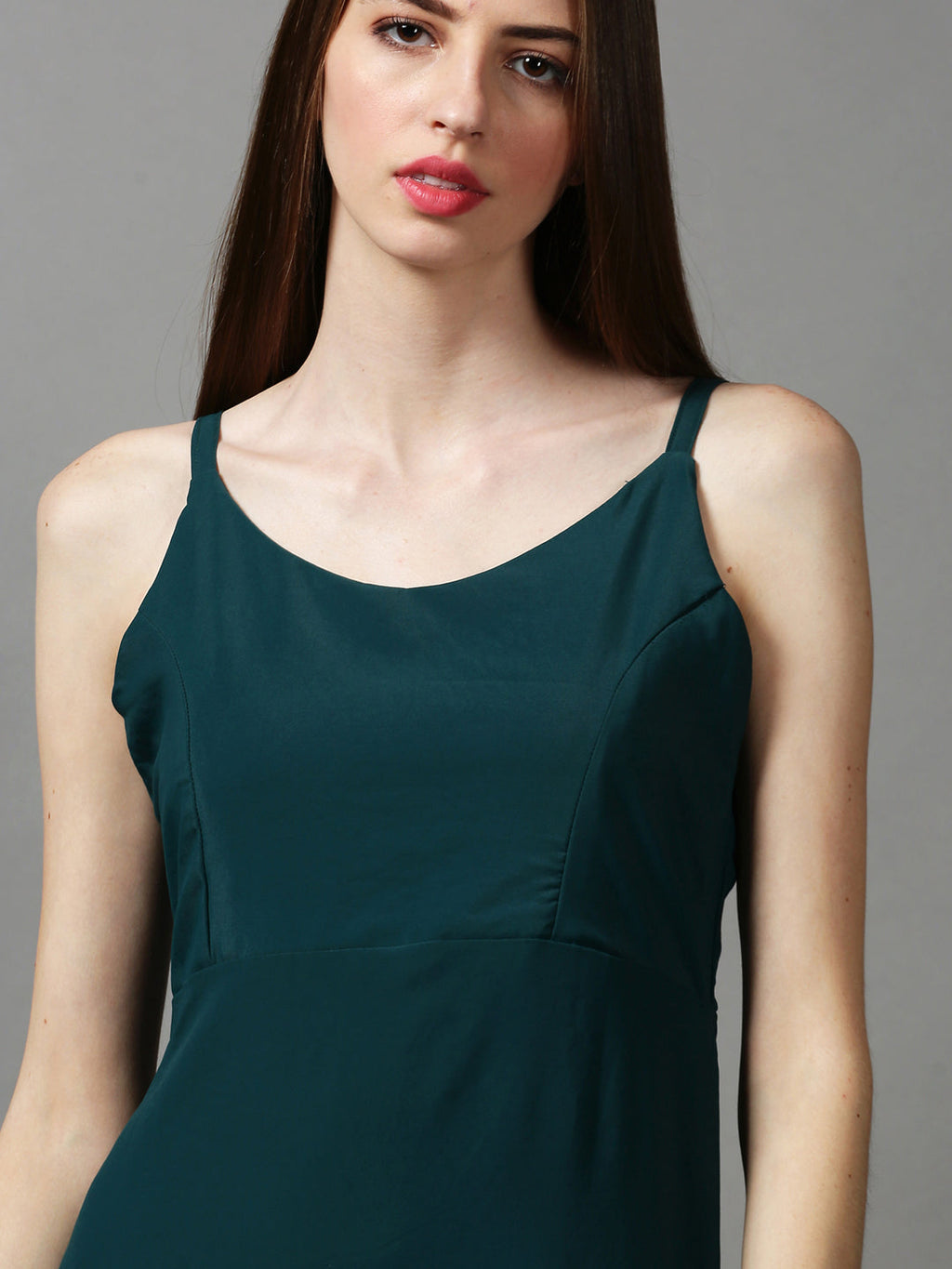 Women's Green Solid Crepe Maxi Dress