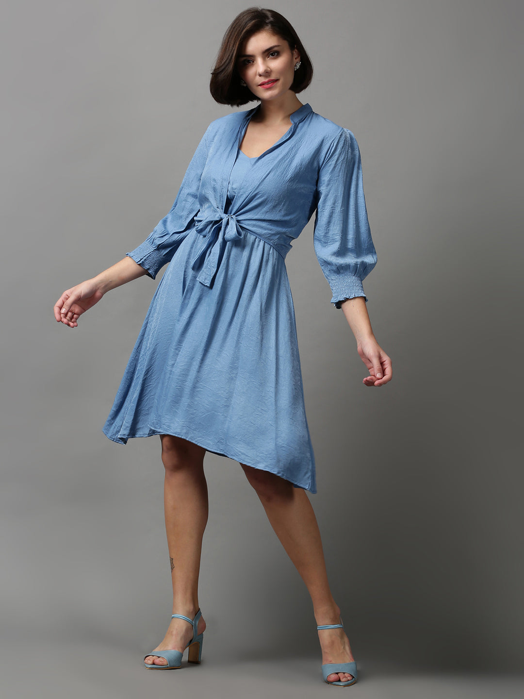 Women's Blue Solid Knee Length Cotton Dress With Shrug