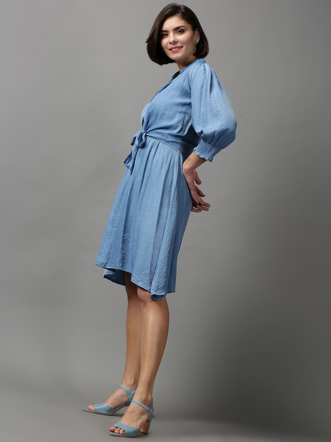 Women's Blue Solid Knee Length Cotton Dress With Shrug