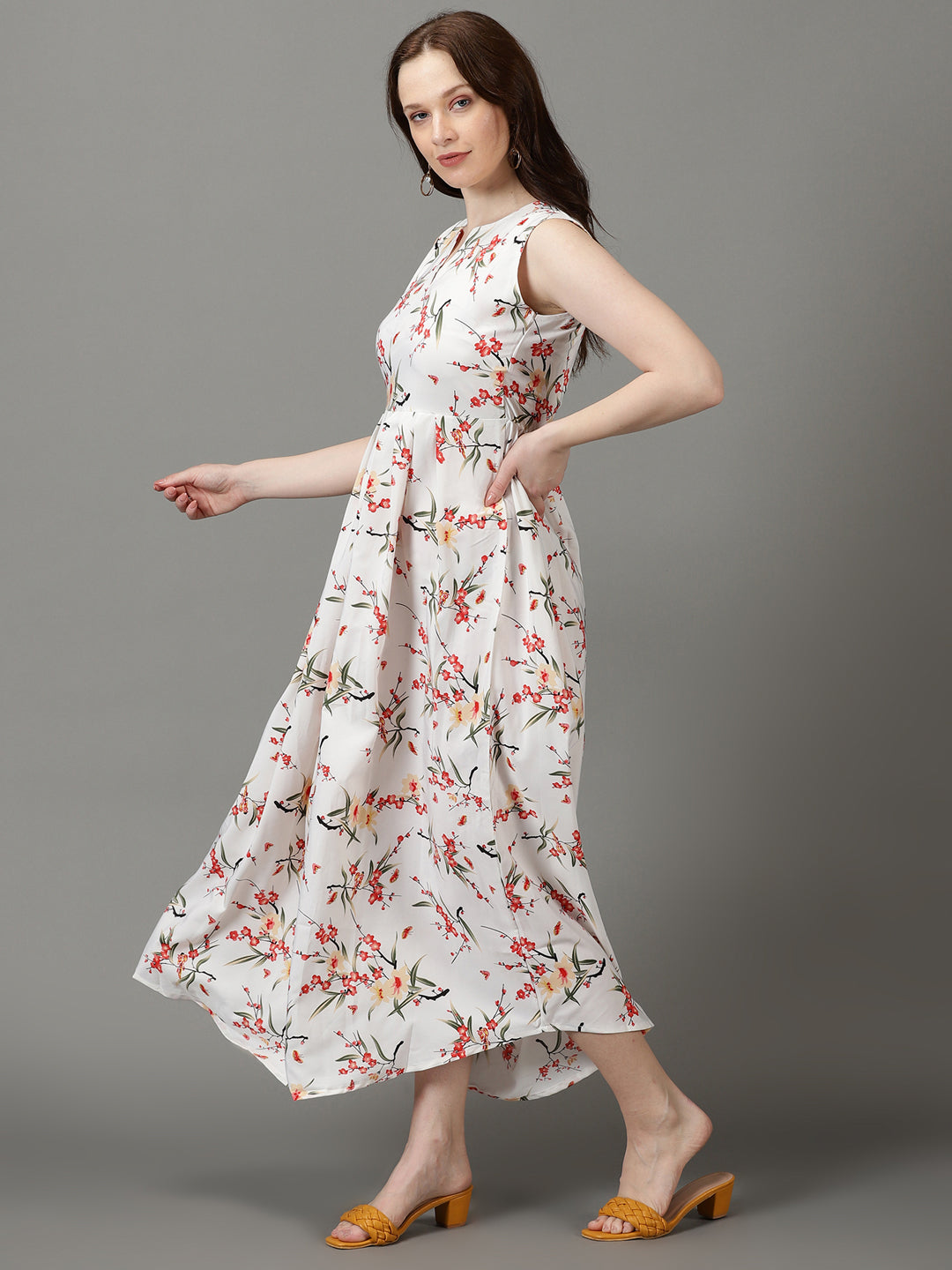 Women's White Floral Printed Notched Neck Gathered Fit & Flare Maxi Dress