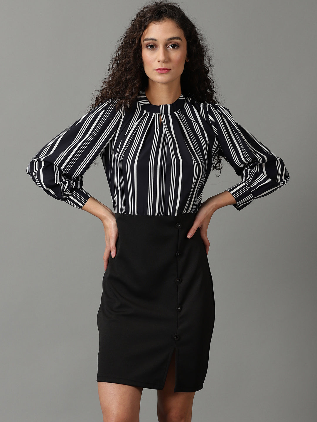 Women's Black Keyhole Neck Striped Chiffon Sheath Dress