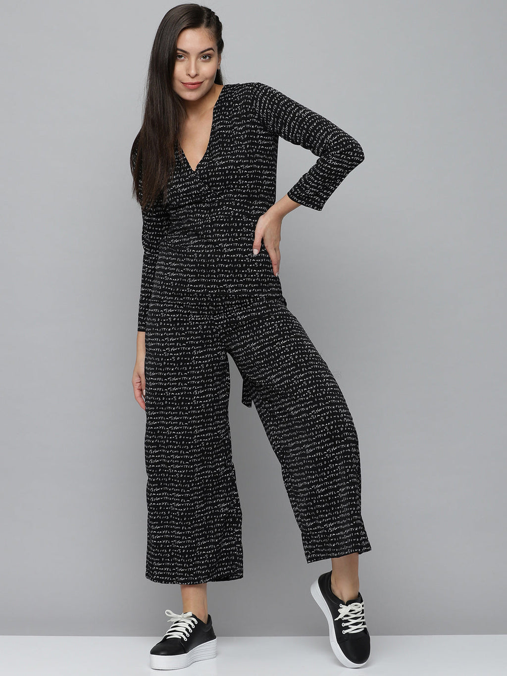 Women's Black Printed V-Neck Long Sleeves Basic Jumpsuit