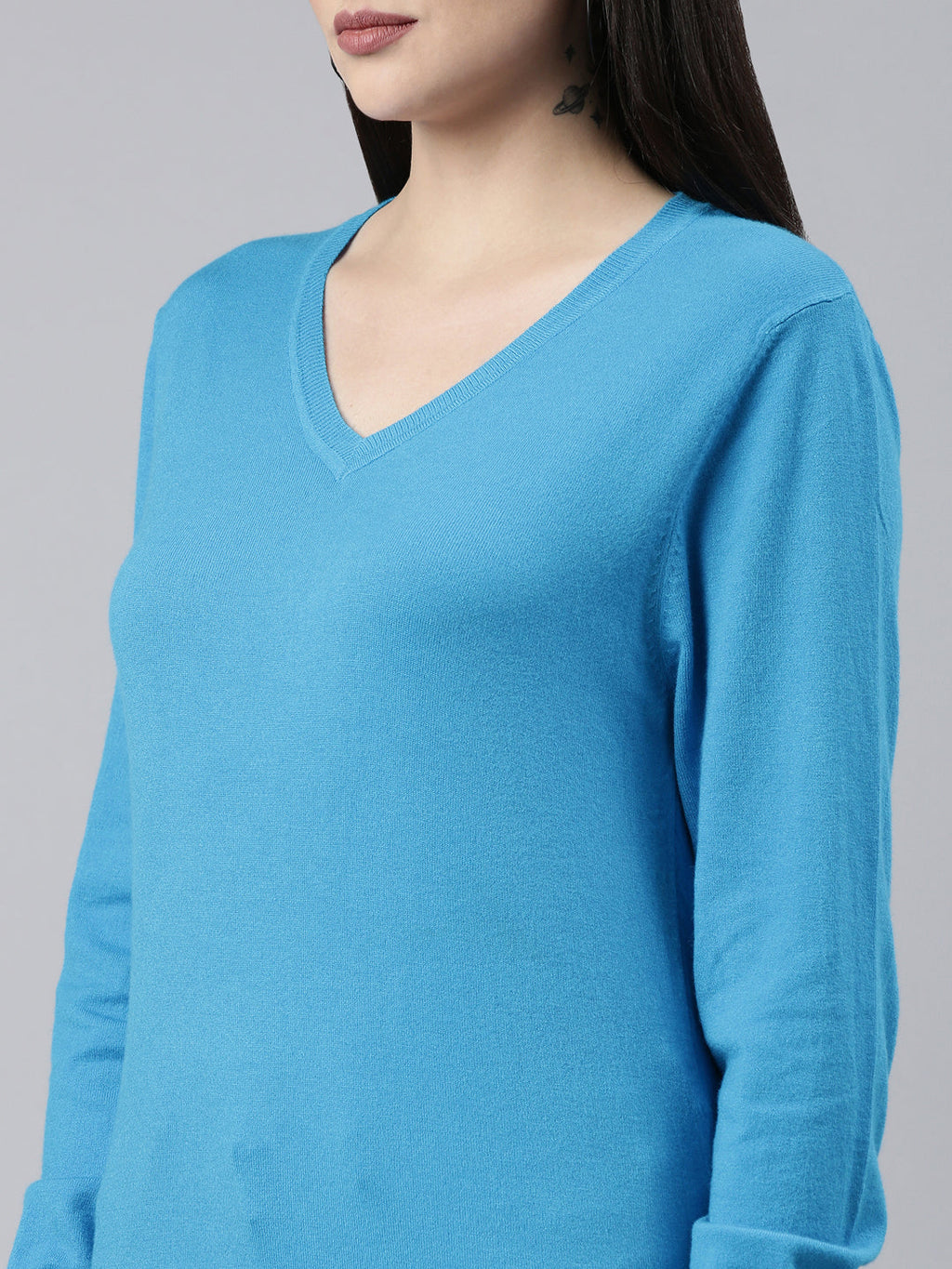 Women's Blue V-Neck Fitted Ribbed Acrylic Top