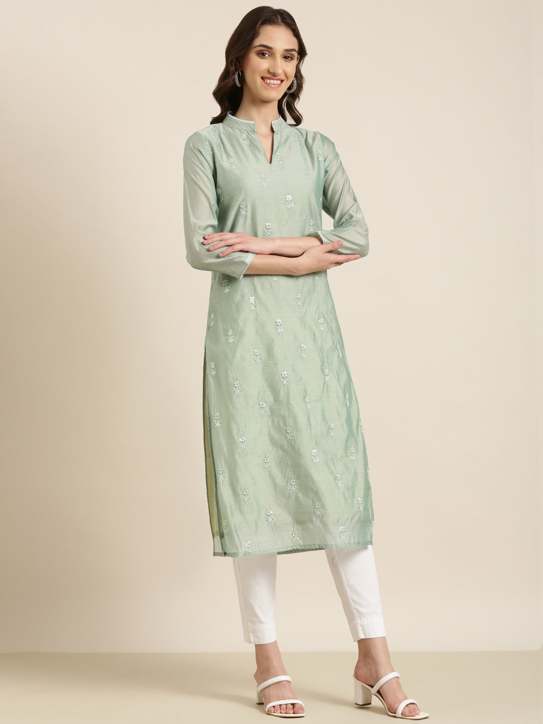 Women's Sea Green Floral Embroidered Mandarin Collar Cotton Silk Straight Kurta