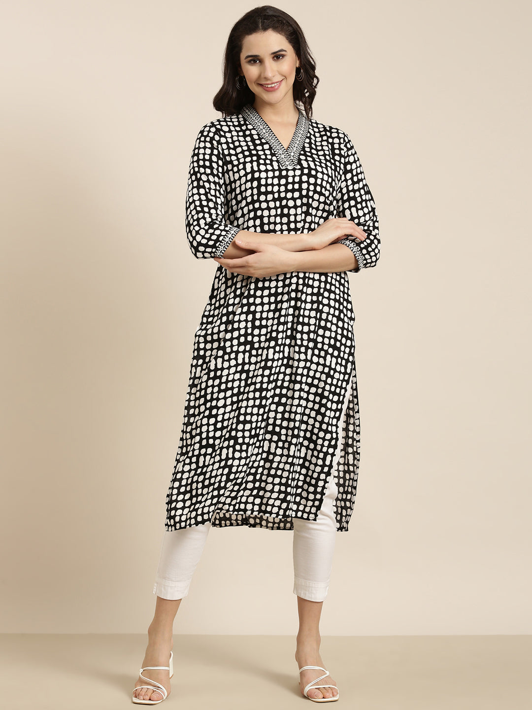 Women's Straight Black Geometric Kurta