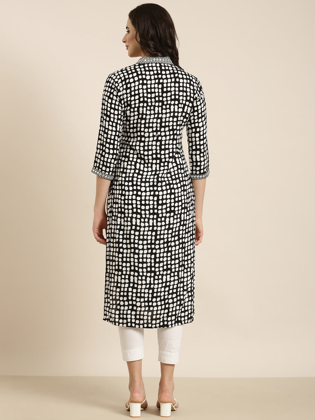 Women's Straight Black Geometric Kurta