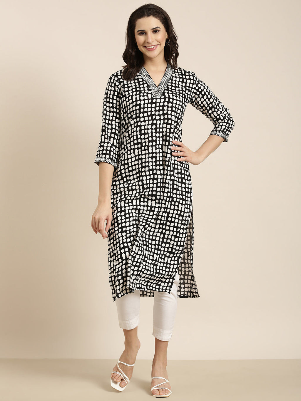 Women's Straight Black Geometric Kurta