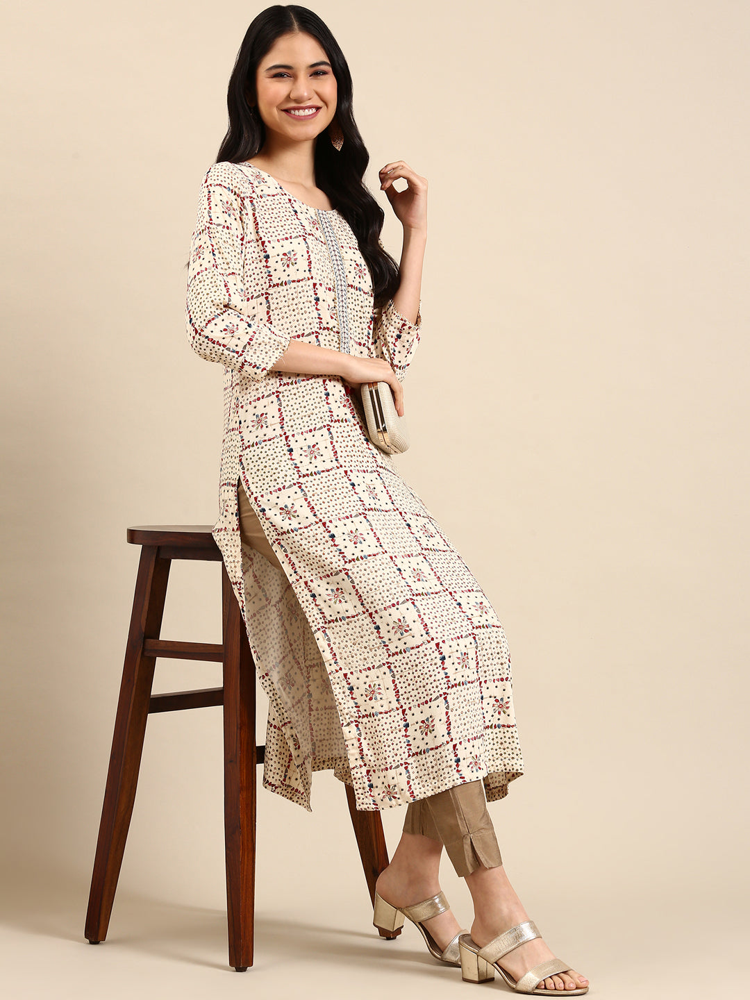 Women's Cream Printed Thread Work Kurta